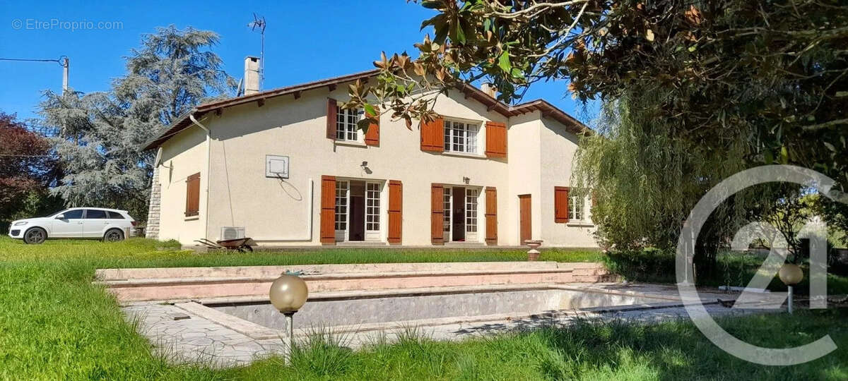 Maison à MONTANS