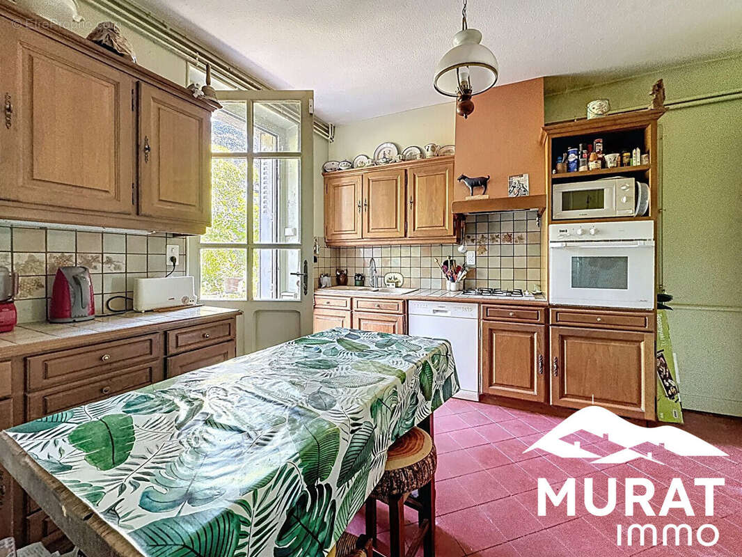 Maison à SAINT-AMANT-TALLENDE