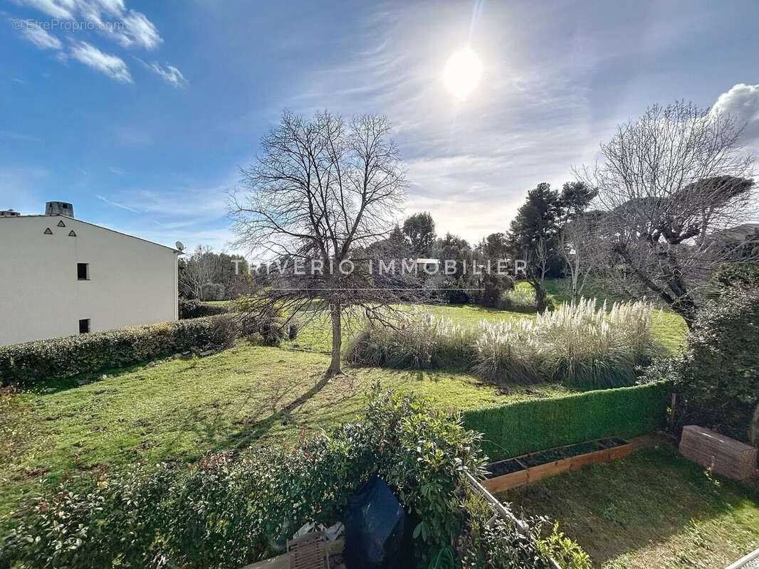 Appartement à VILLENEUVE