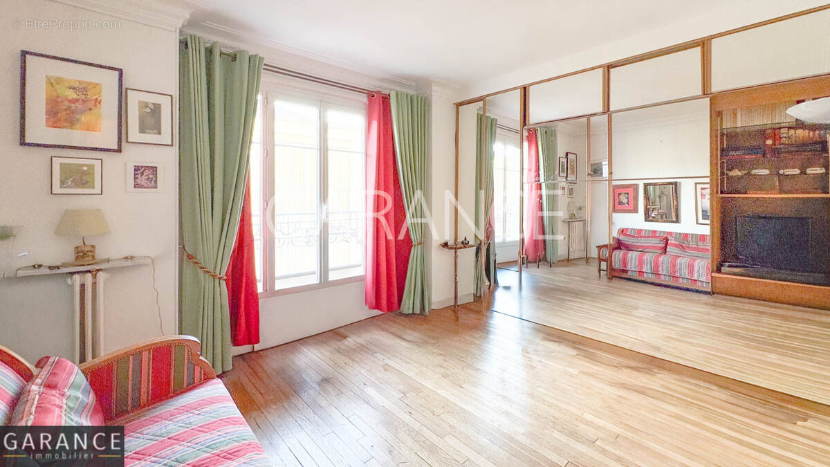Appartement à PARIS-12E