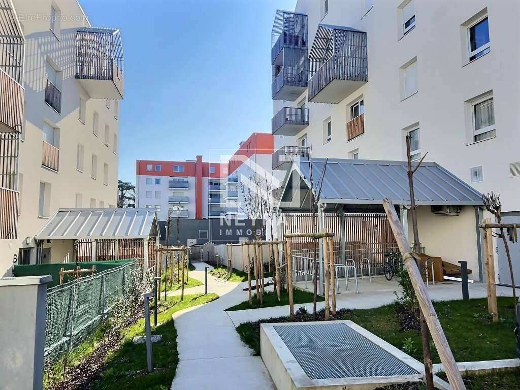 Appartement à CHENOVE