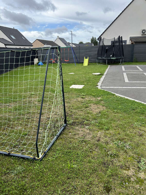 Maison à OSTRICOURT