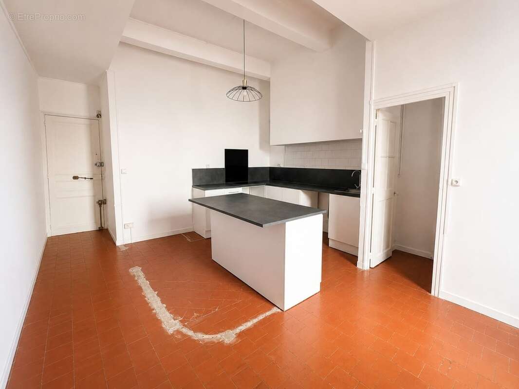 Appartement T2 85 m² avec terrasse Champ de Mars Béziers charme de l'ancien - photo 4