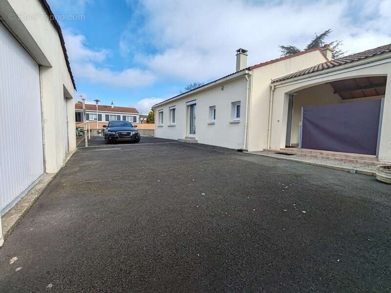 Maison à TREIZE-SEPTIERS