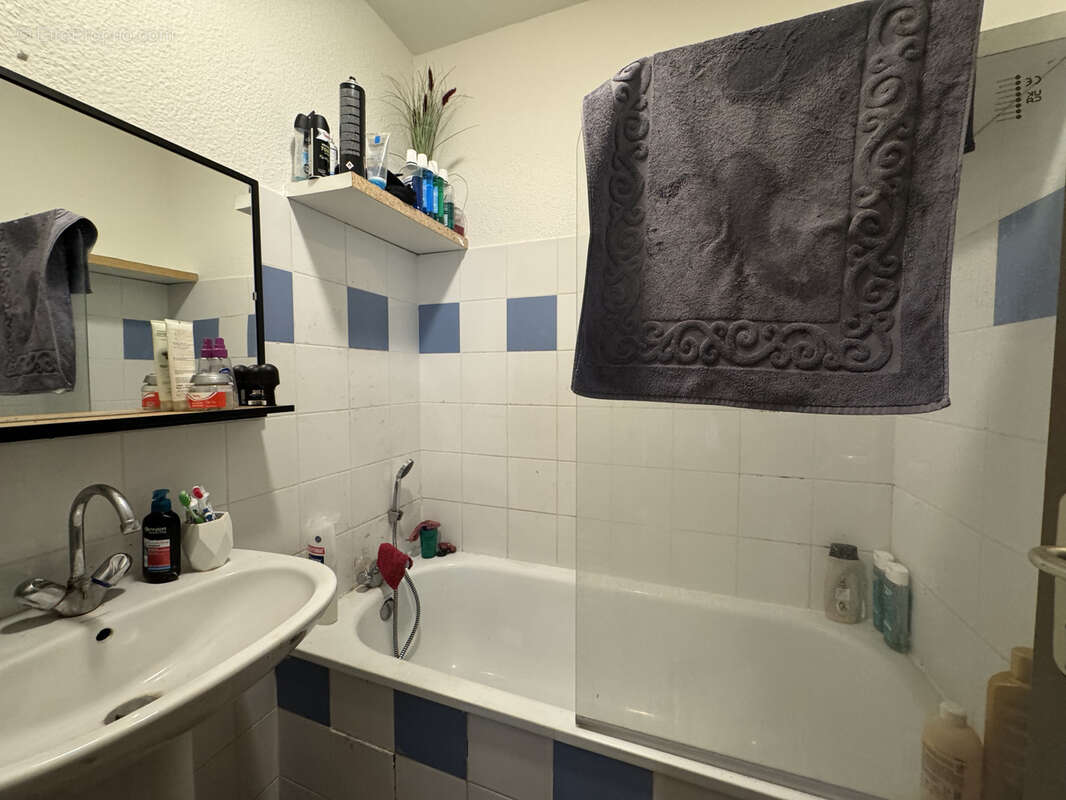 Appartement à BOURG-DE-PEAGE