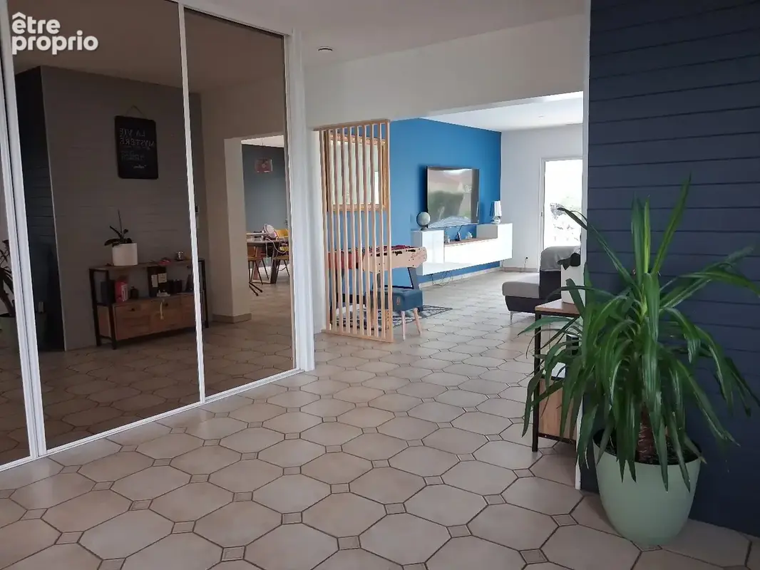Maison contemporaine de plain-pied 250 m² avec T3 indépendant - photo 4