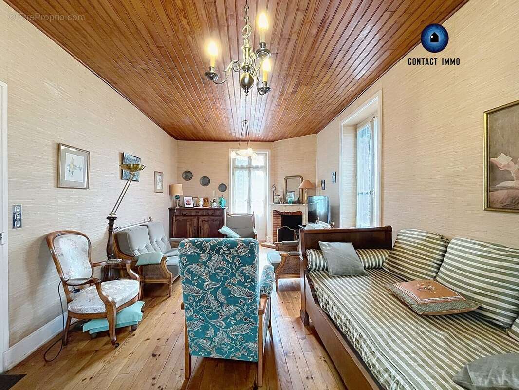 Maison à OBJAT