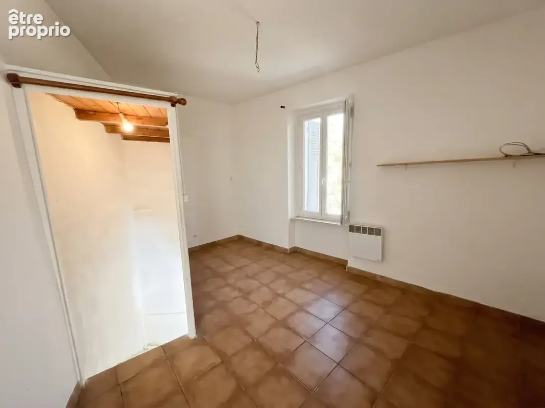 Maison de village à fort potentiel   Idéale pour projet de rénovation - photo 2