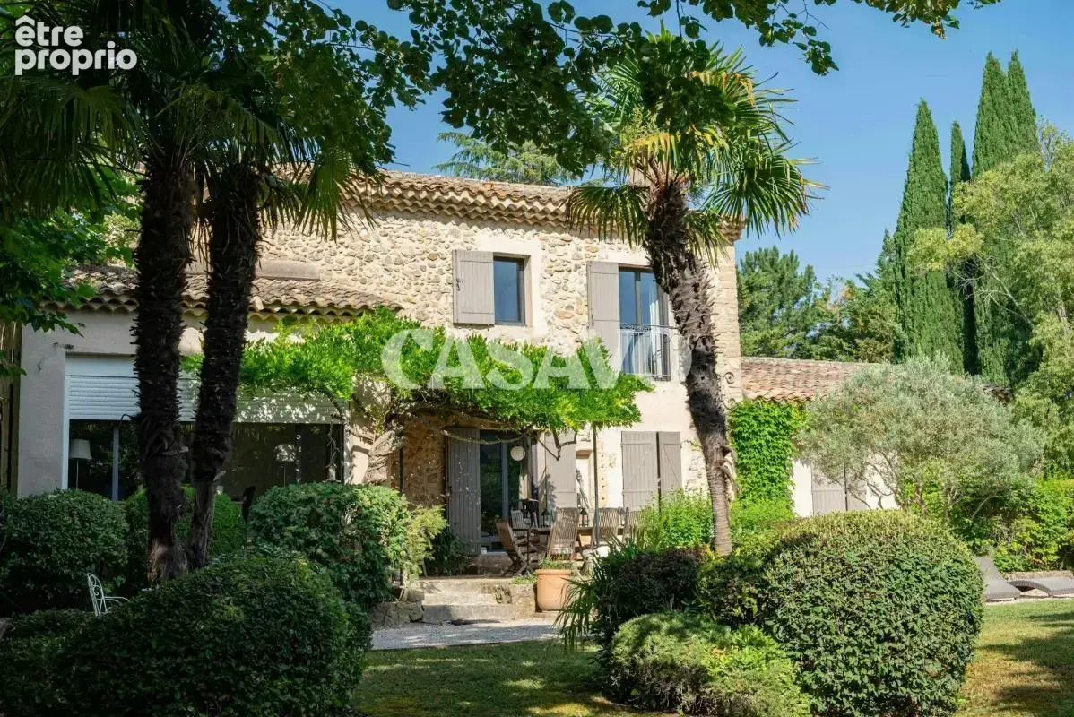 Vente Maison 10 pièces de 315m² - 13100 Saint-Marc-Jaumegarde - photo 2