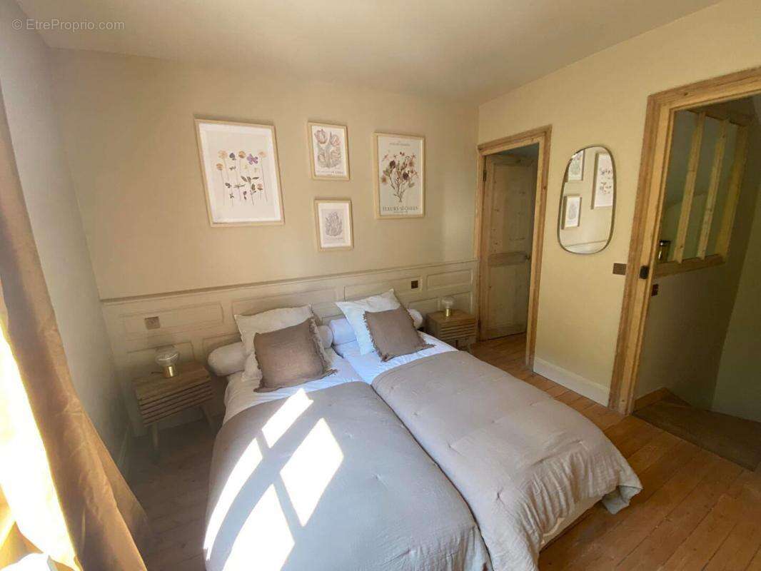 Maison à SAINT-PIERRE-SUR-DIVES