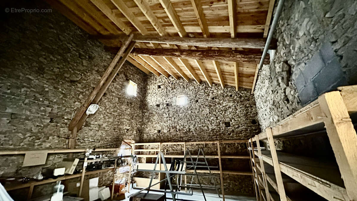 Maison à CHAMPAGNAC-LE-VIEUX