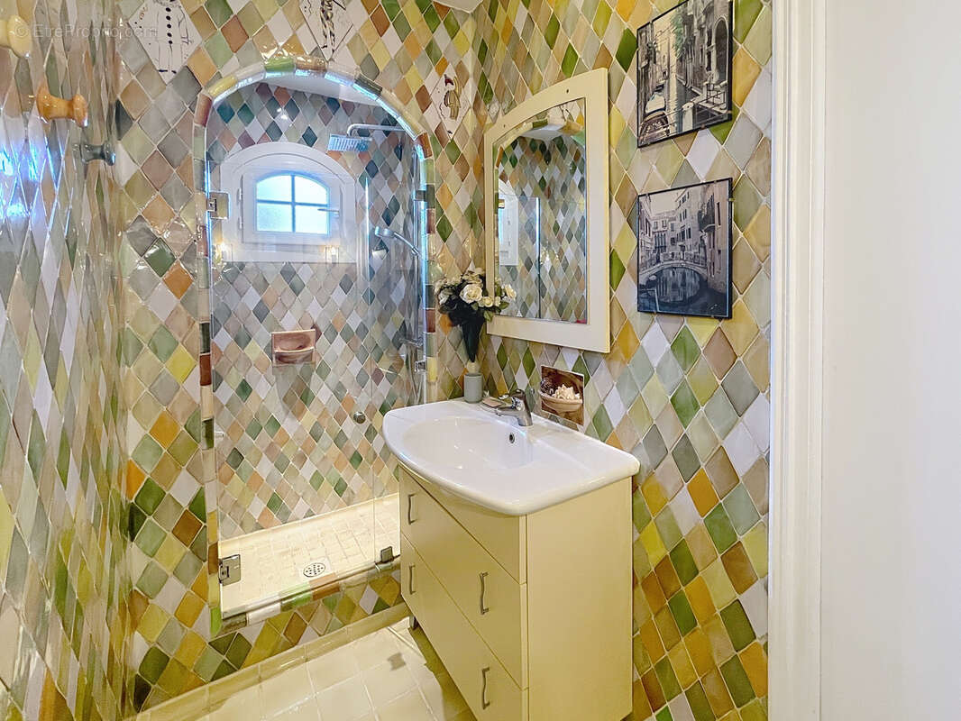 À VENDRE   Villa de charme avec vue mer, piscine chauffée et 6 chambres - photo 16