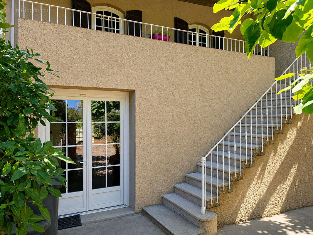 Maison Narbonne 6 pièce(s) 184 m2 - photo 3
