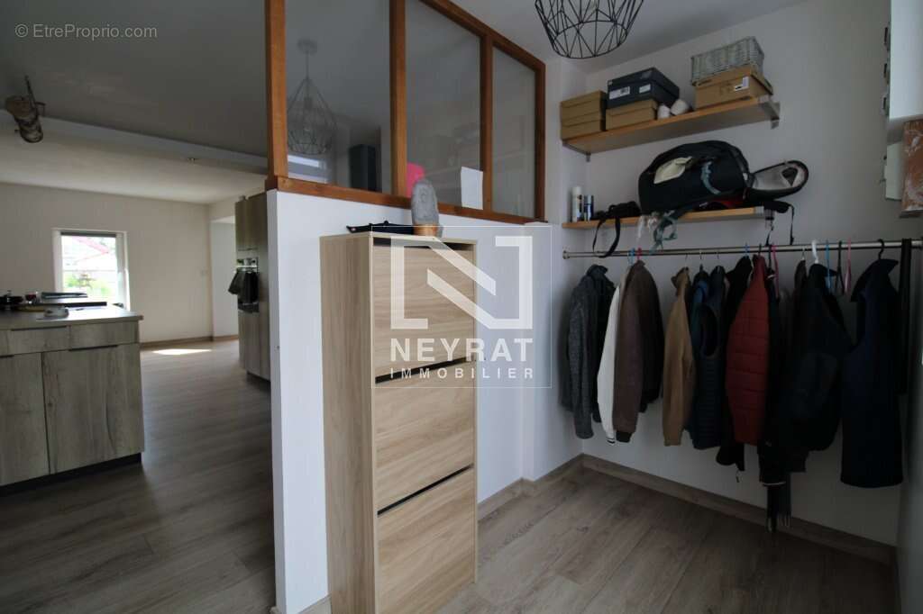 Maison 2 chambres, dépendances - photo 3