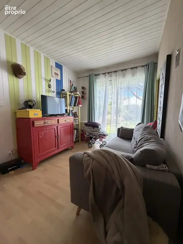 longère 4 chambres et bureau sur 2280 m2 de terrain avec bâtiment de 180 m2 - photo 12