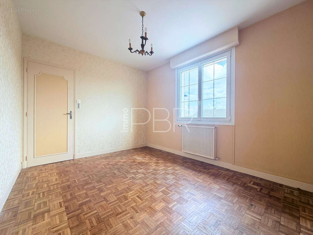 Maison T6 avec garage - photo 12