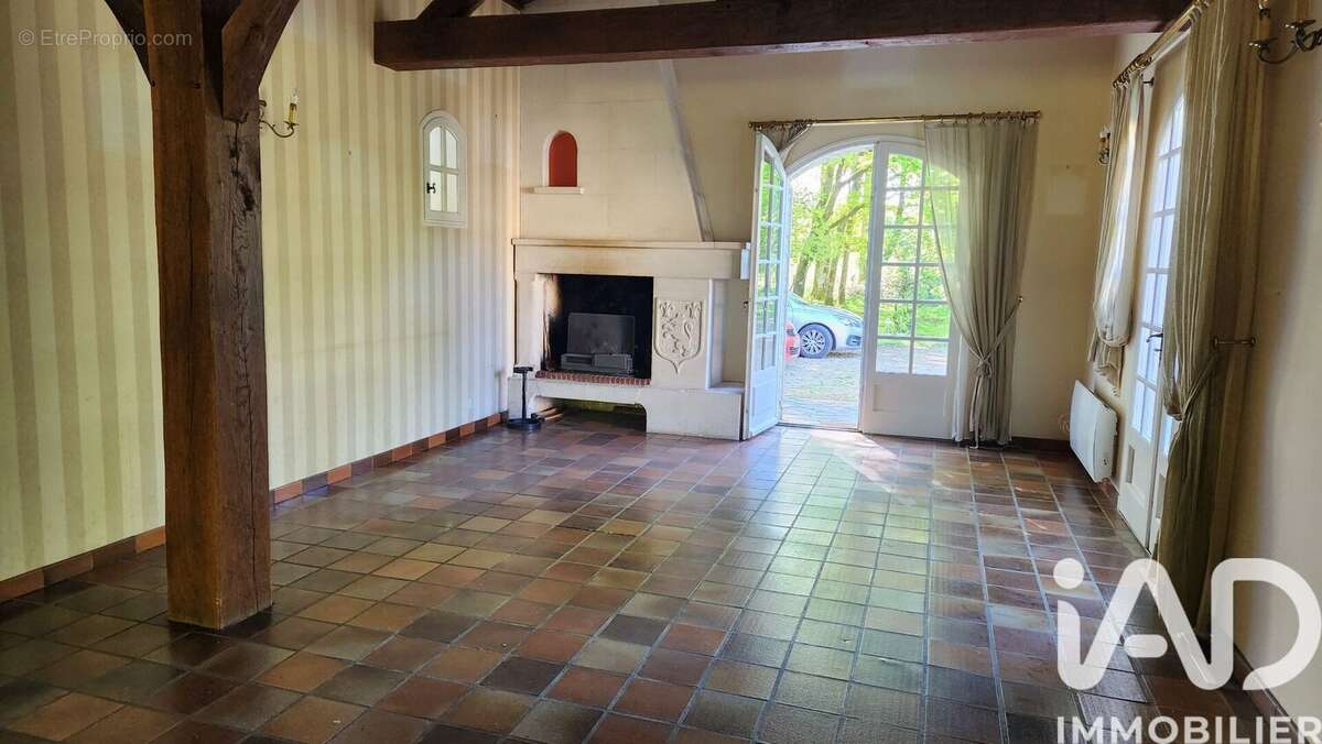 Photo 3 - Maison à MENESPLET