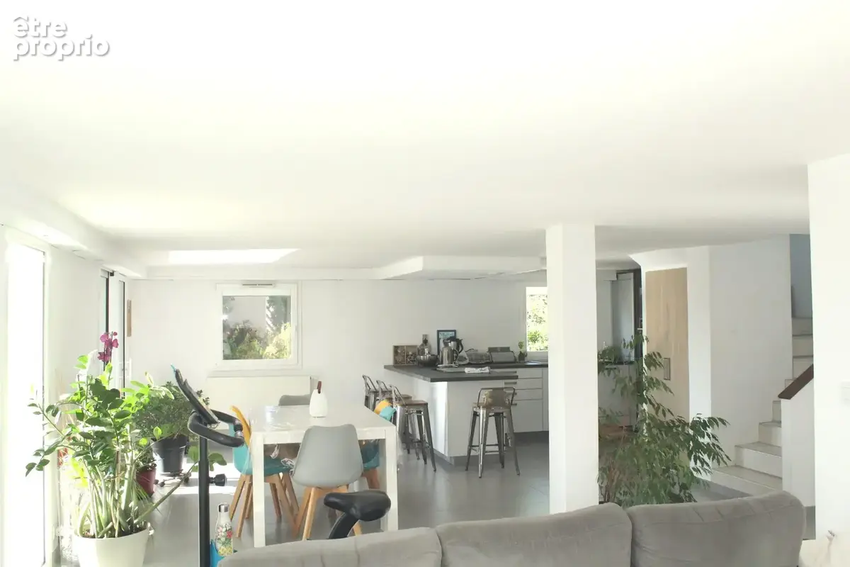 Maison 158 m² à Rillieux-La-Pape  - photo 2