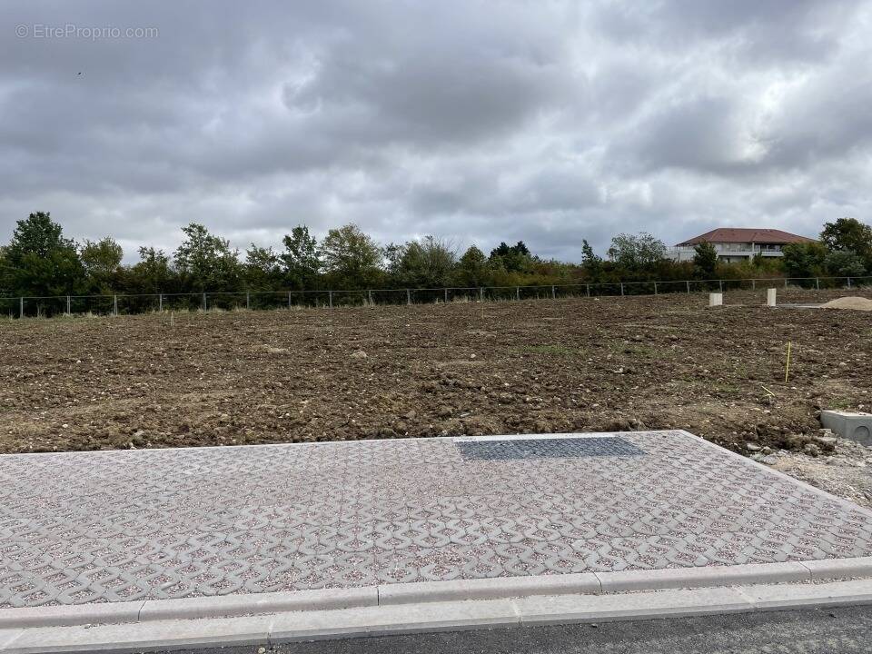 Terrain à TOMBLAINE