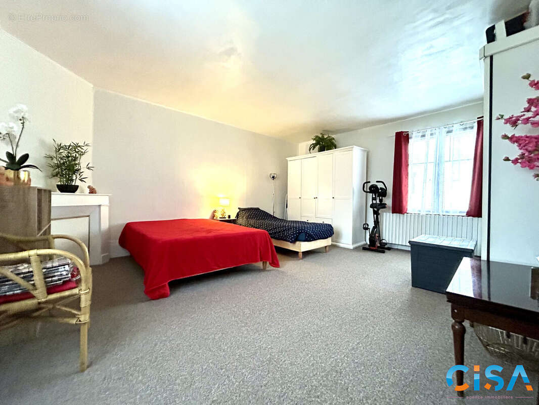 Maison à NEUILLY-EN-THELLE