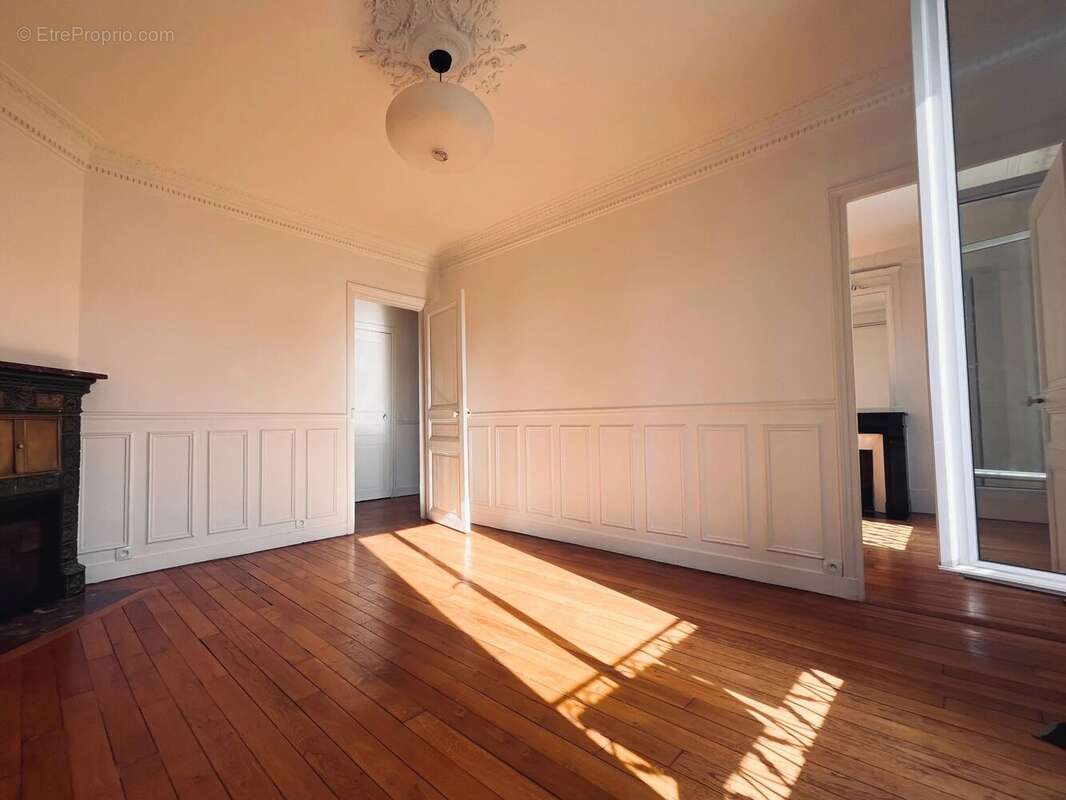 Appartement à PARIS-12E