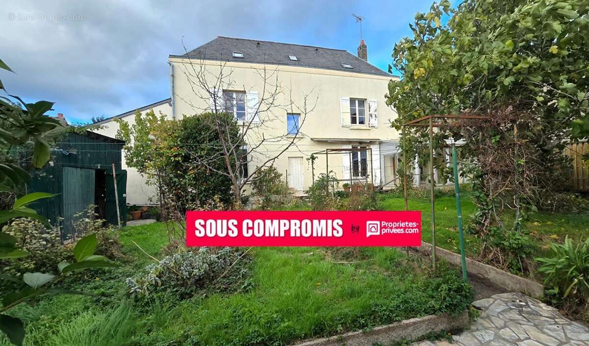 Maison à SAINT-BARTHELEMY-D'ANJOU