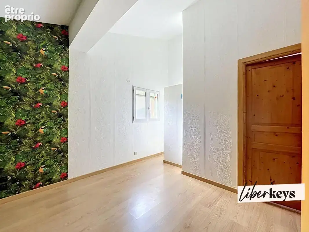 Au cœur du Perche – Maison familiale de 208 m² avec pièce de vie de 79 m², sous-sol total et dépendance - photo 13