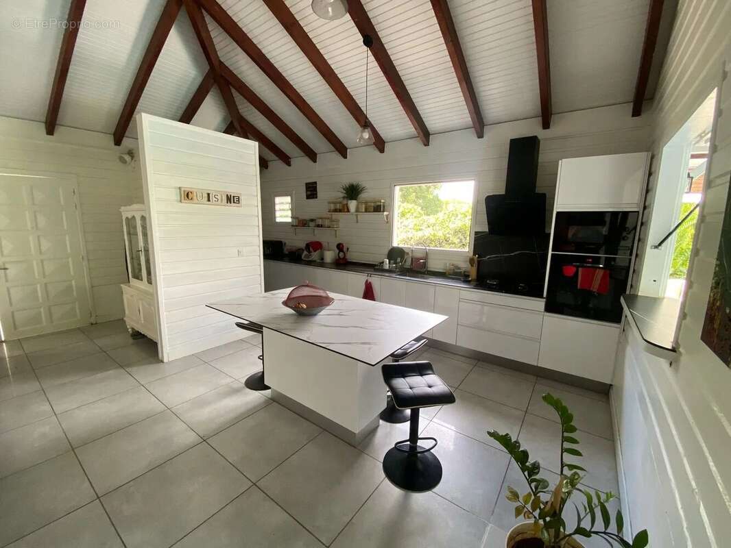 Maison à LES TROIS-ILETS