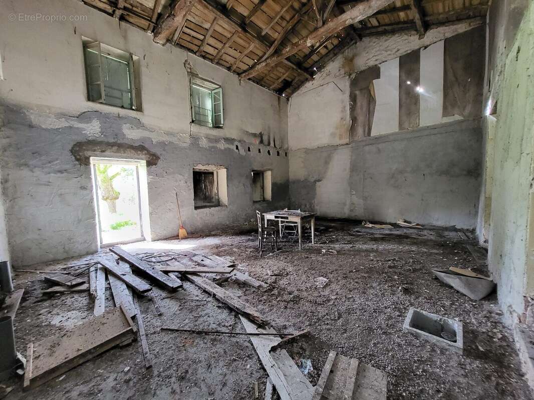 Maison à SAINT-JEAN-D&#039;ANGELY