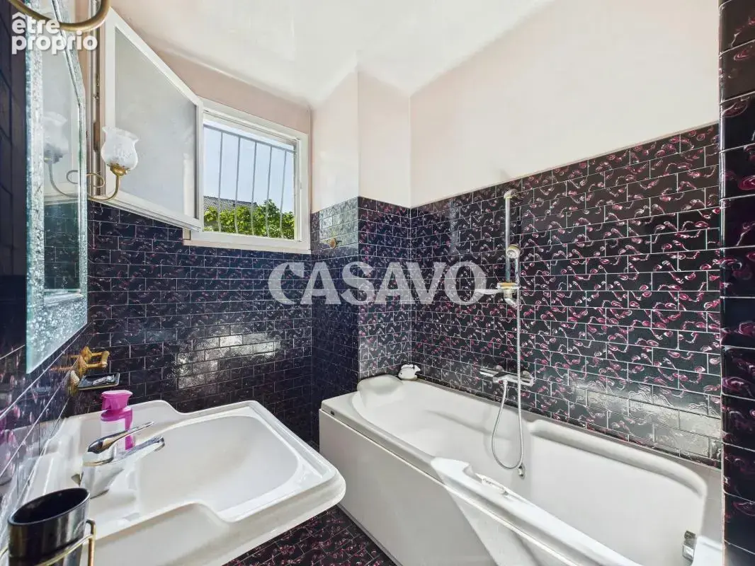 Vente Maison 5 pièces de 108m² - 94290 Villeneuve-le-Roi - photo 13