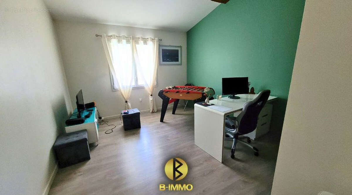 Maison à SAINT-CLAIR-DU-RHONE