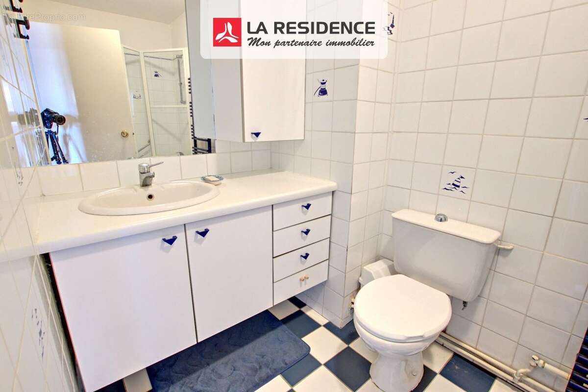 Maison à LE MESNIL-SAINT-DENIS