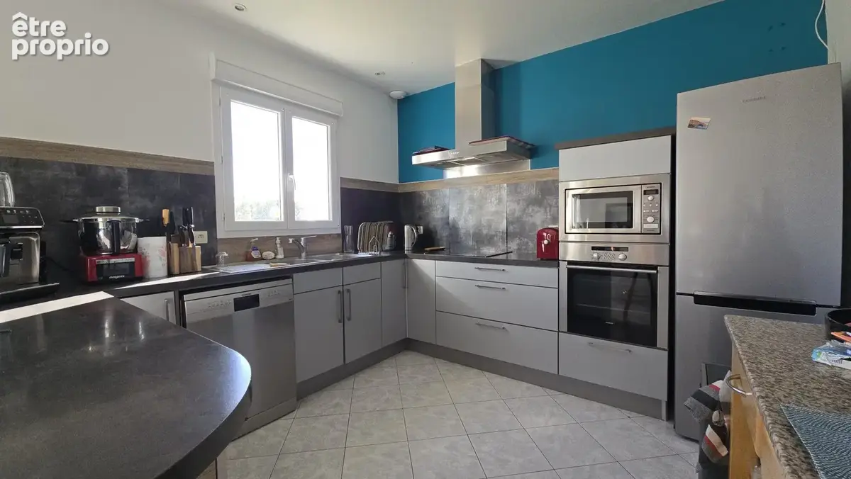 Maison 5 pièces 136 m² à vendre à Saintes (17100) - photo 3