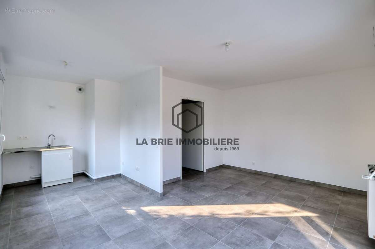 Appartement 61 m² à Mennecy  - photo 3