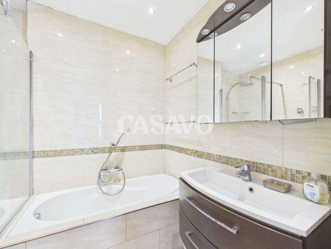 Appartement à PARIS-10E