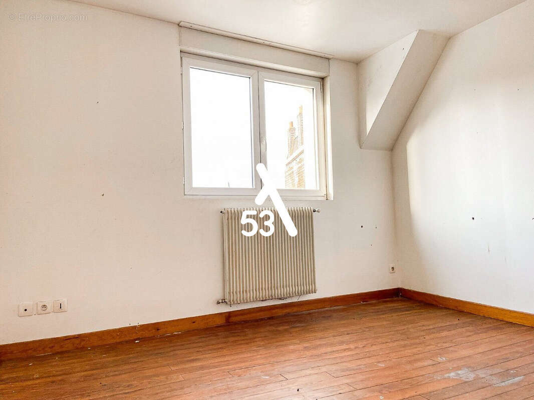 Maison à SAINT-MOMELIN