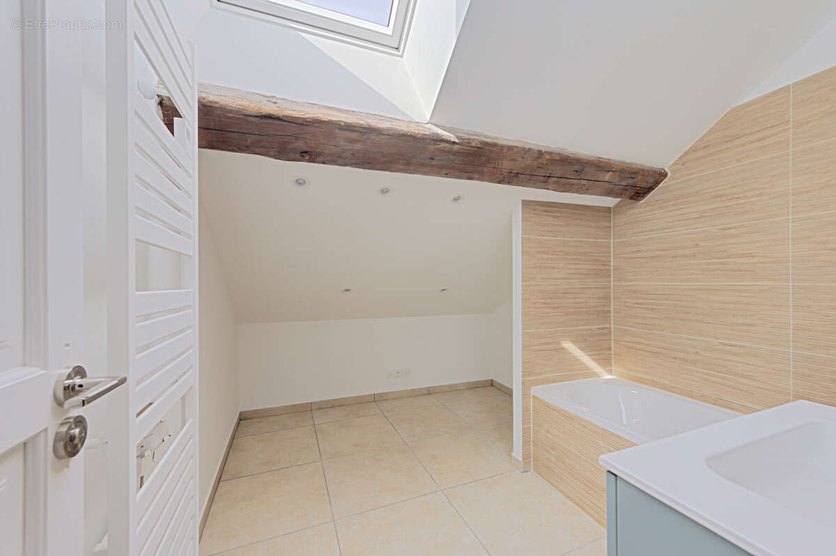 Centre-Ville- Appartement 3 pièces refait à neuf - photo 10