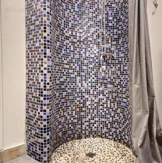 Maison à CABRIERES-D'AVIGNON