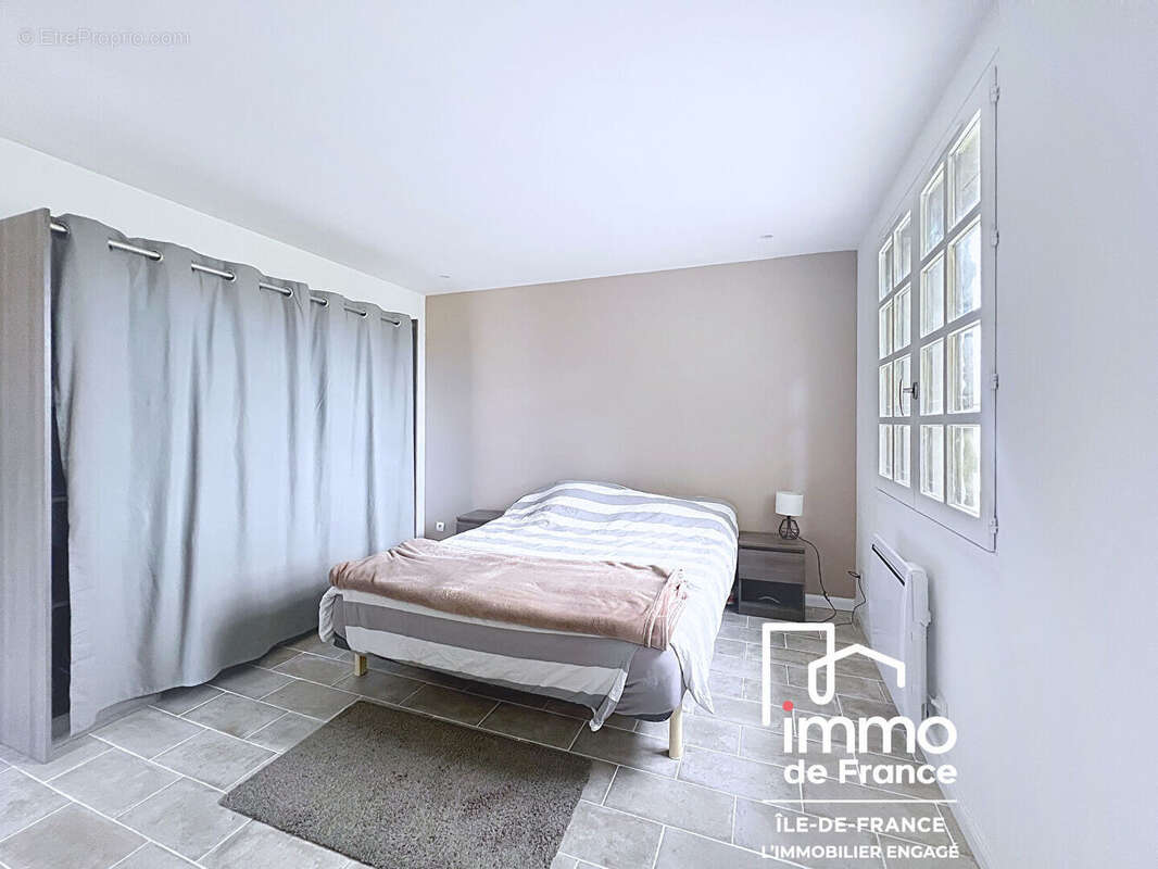 Maison à VER-LES-CHARTRES