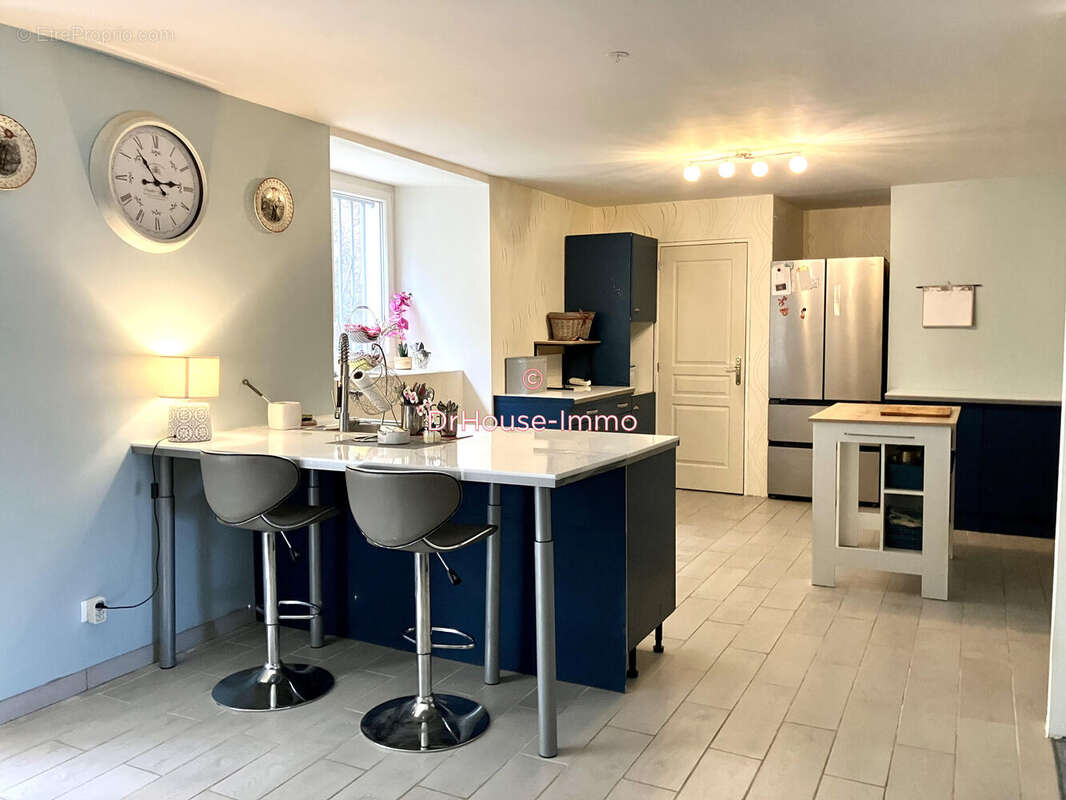 Maison à TERRASSON-LAVILLEDIEU