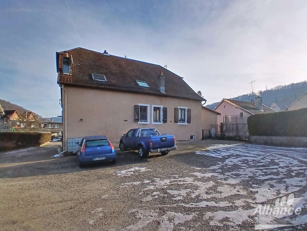 Appartement à PONT-DE-ROIDE