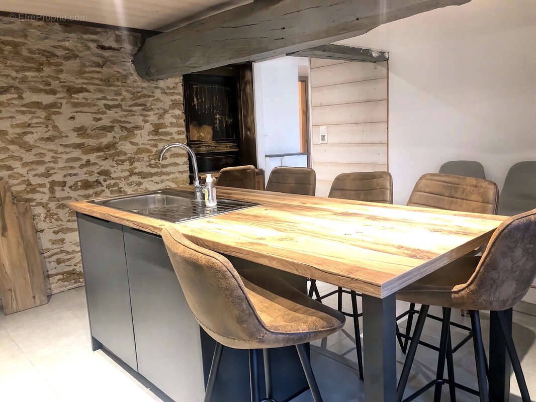 Maison à VYT-LES-BELVOIR