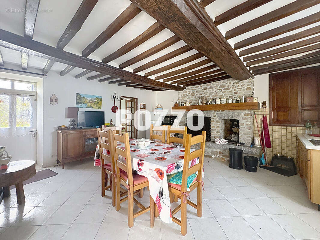 Maison à MUNEVILLE-LE-BINGARD