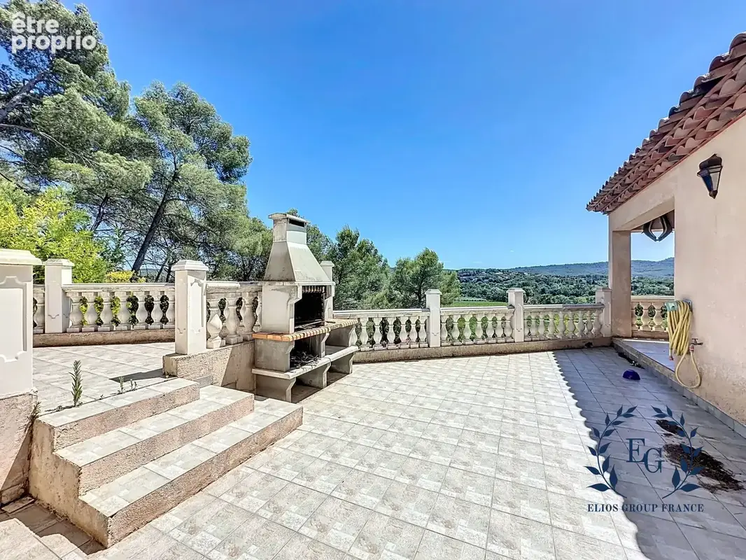 Maison 7 pièces 190 m² à vendre à Carces (83570) - photo 9