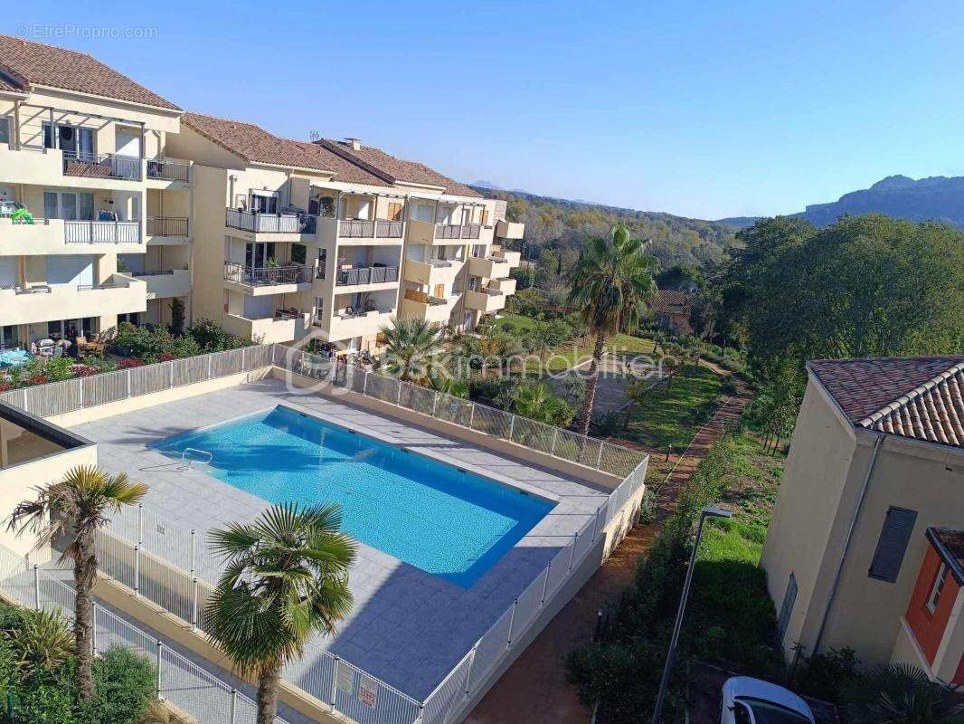 Appartement à LE MUY