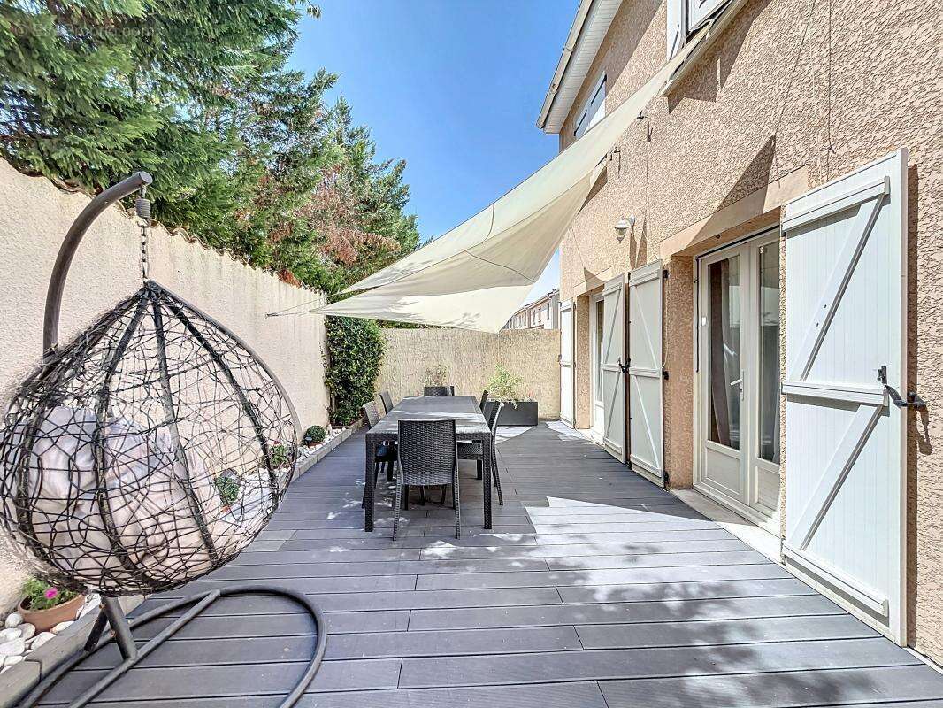 Maison à CHASSE-SUR-RHONE