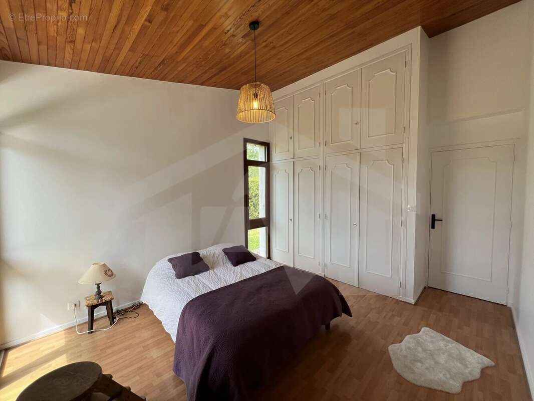 Maison à MEYLAN
