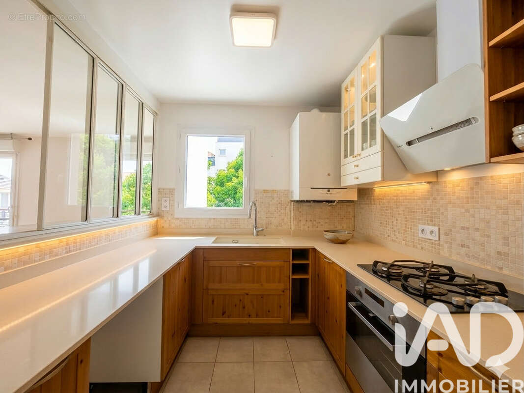 Photo 6 - Appartement à GENNEVILLIERS