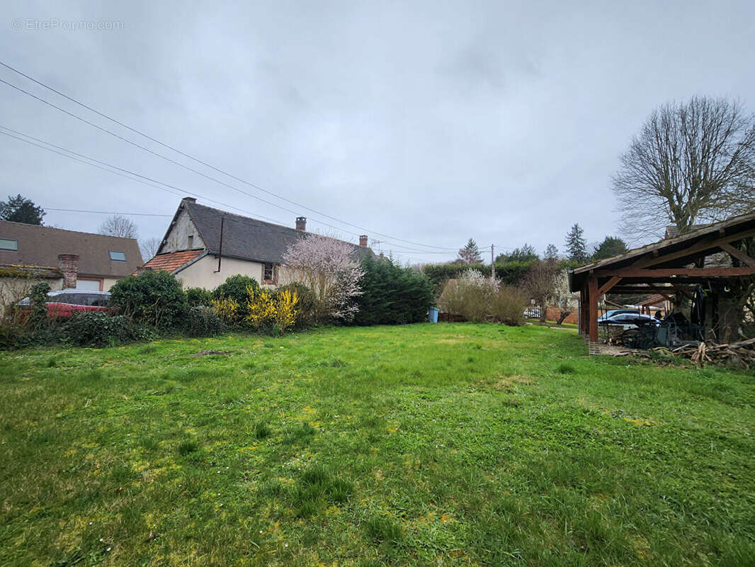 Terrain à MAINTENON