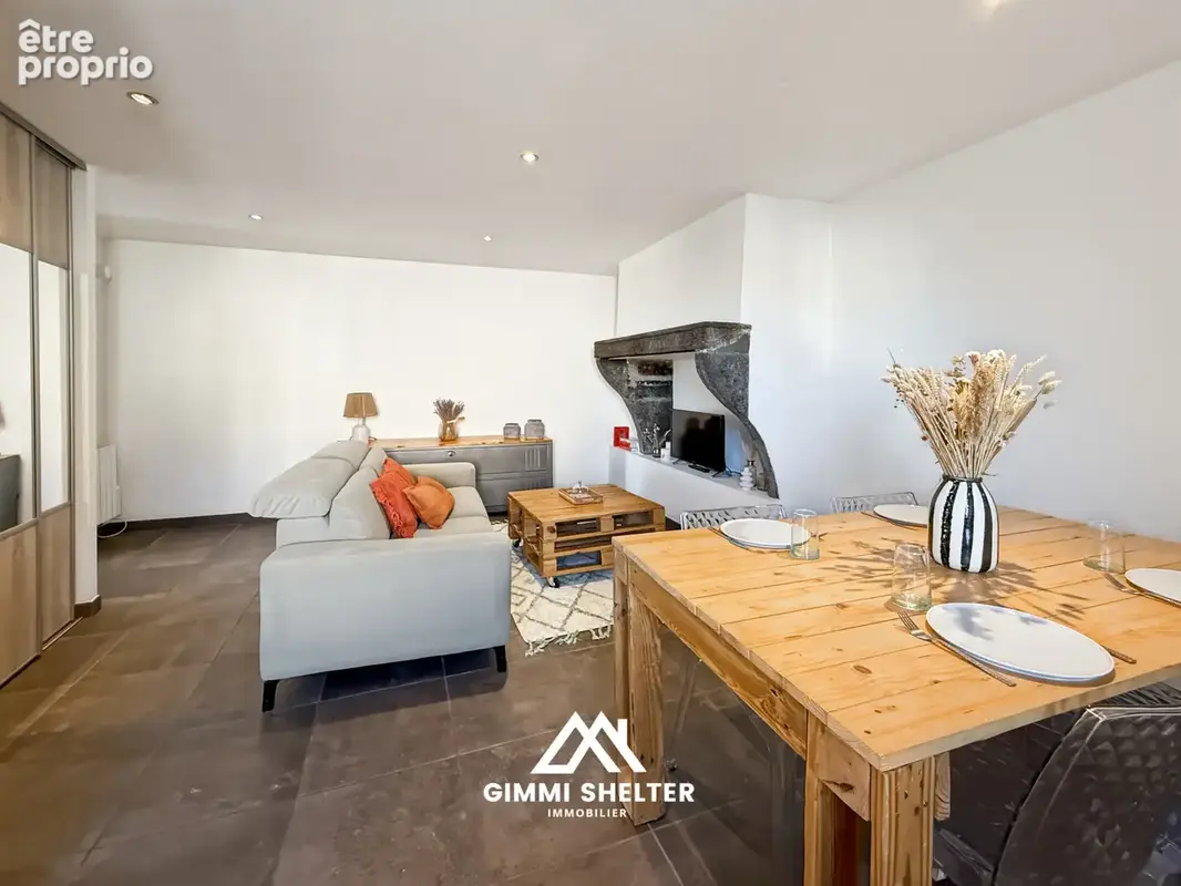 Ceyrat bourg, maison de village 82 m2, 2 chambres, balcon, PAC réversible - photo 2